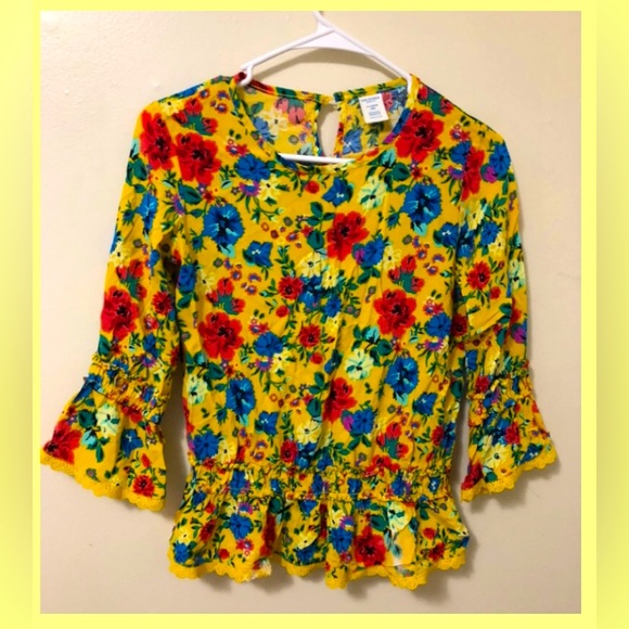 Arizona Jean Company Other - Arizona Girls Floral Top!